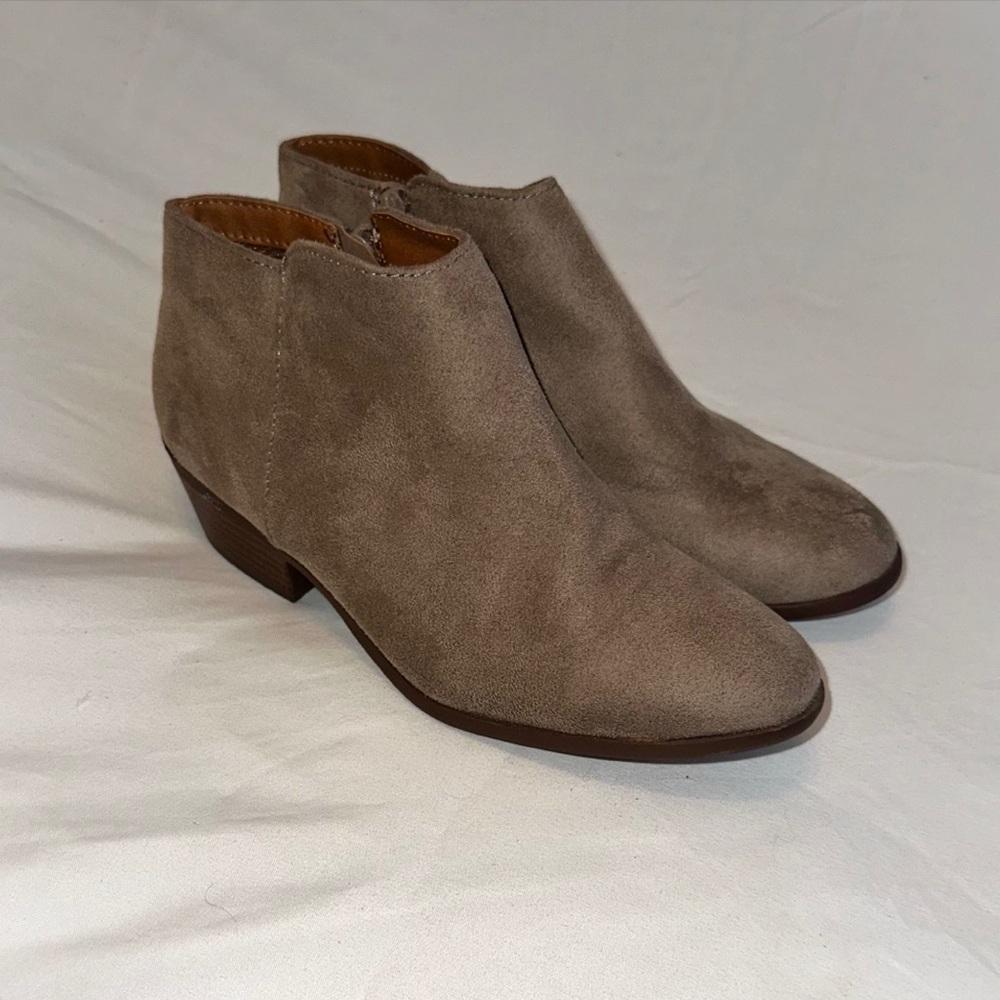 Women's Tan Ankle Bootie